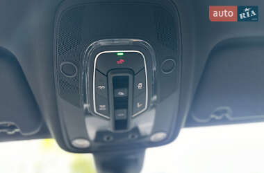 Внедорожник / Кроссовер Audi Q7 2016 в 
