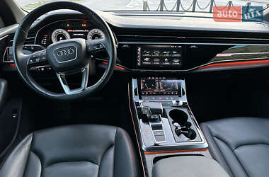 Внедорожник / Кроссовер Audi Q7 2021 в 