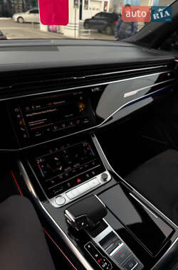 Внедорожник / Кроссовер Audi Q7 2020 в 