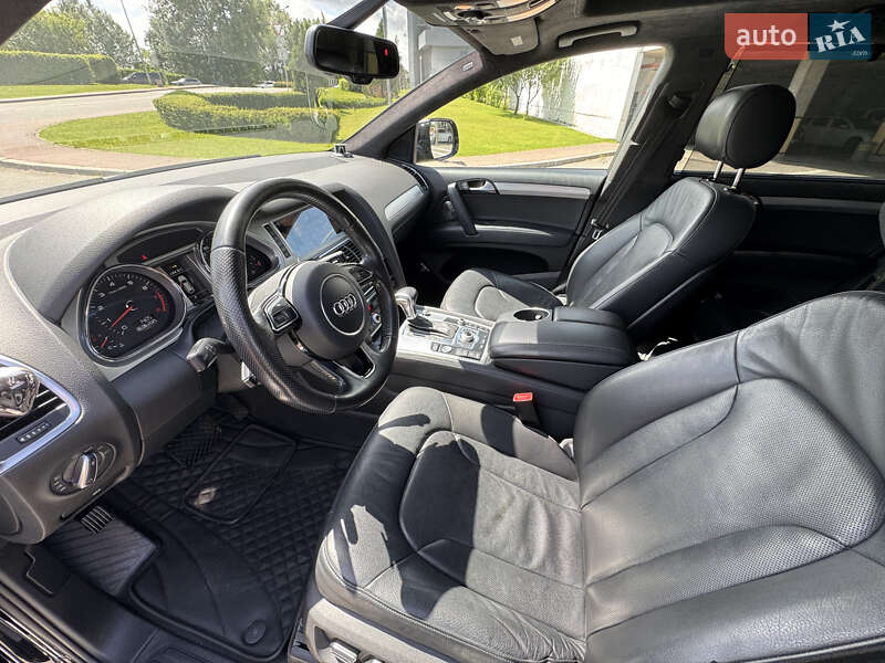 Внедорожник / Кроссовер Audi Q7 2015 в Киеве