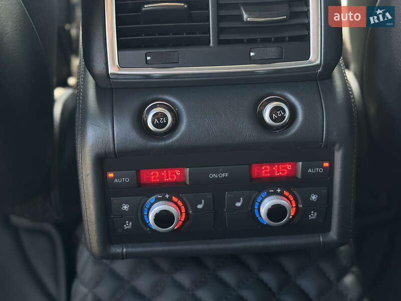 Внедорожник / Кроссовер Audi Q7 2015 в Киеве