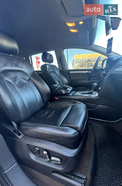 Внедорожник / Кроссовер Audi Q7 2010 в 