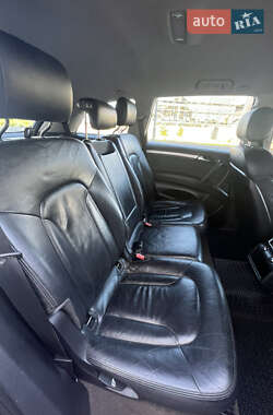 Внедорожник / Кроссовер Audi Q7 2010 в 