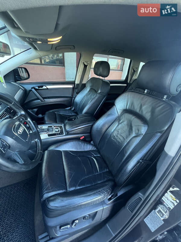 Позашляховик / Кросовер Audi Q7 2010 в Хусті
