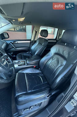 Внедорожник / Кроссовер Audi Q7 2010 в 
