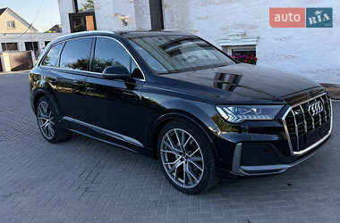 Позашляховик / Кросовер Audi Q7 2020 в Хусті