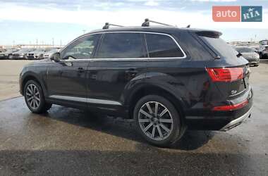 Внедорожник / Кроссовер Audi Q7 2017 в 