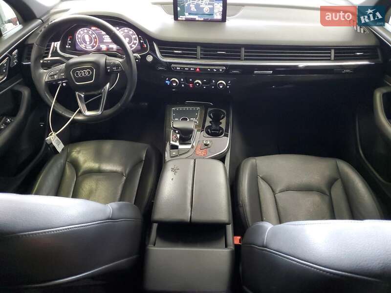 Позашляховик / Кросовер Audi Q7 2017 в Житомирі