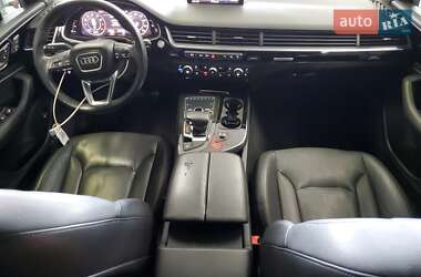 Внедорожник / Кроссовер Audi Q7 2017 в 
