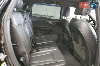 Внедорожник / Кроссовер Audi Q7 2017 в 