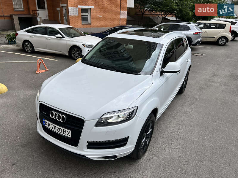 Внедорожник / Кроссовер Audi Q7 2012 в Киеве