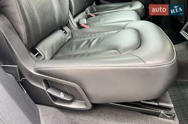 Внедорожник / Кроссовер Audi Q7 2012 в 