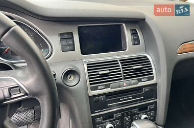 Внедорожник / Кроссовер Audi Q7 2012 в 
