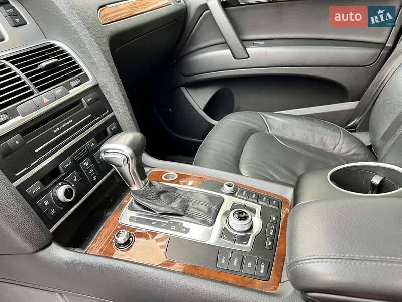 Внедорожник / Кроссовер Audi Q7 2012 в Киеве