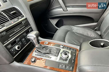 Внедорожник / Кроссовер Audi Q7 2012 в 
