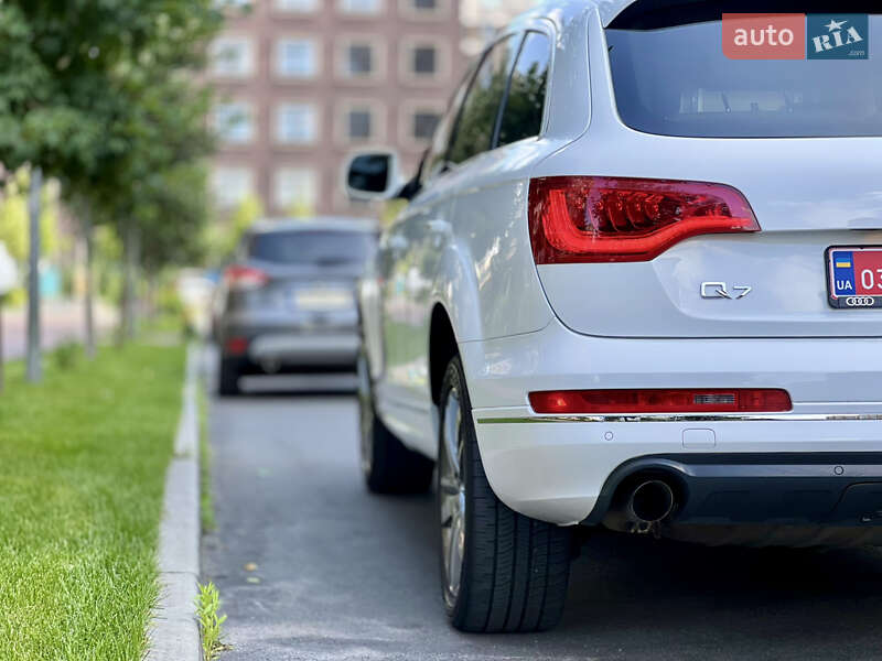 Внедорожник / Кроссовер Audi Q7 2011 в Киеве