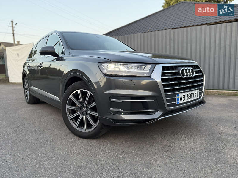 Внедорожник / Кроссовер Audi Q7 2016 в Баре
