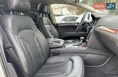 Позашляховик / Кросовер Audi Q7 2012 в 