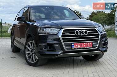 Внедорожник / Кроссовер Audi Q7 2017 в 