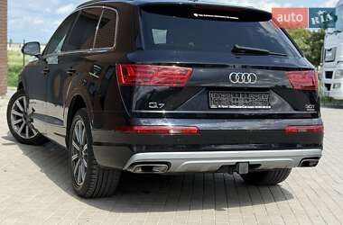 Внедорожник / Кроссовер Audi Q7 2017 в 