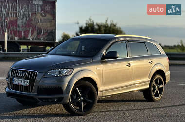 Внедорожник / Кроссовер Audi Q7 2013 в 