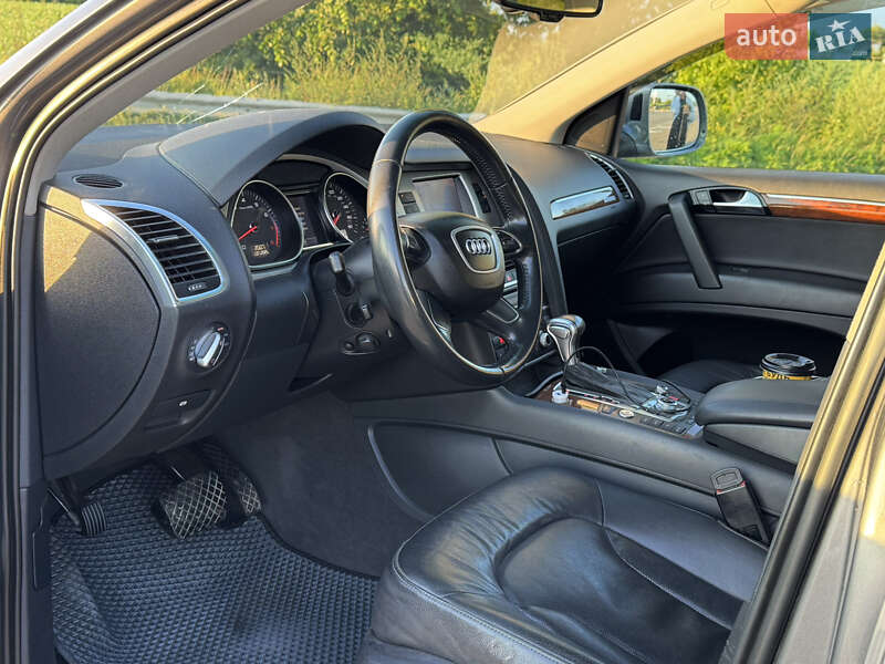 Внедорожник / Кроссовер Audi Q7 2013 в Сумах