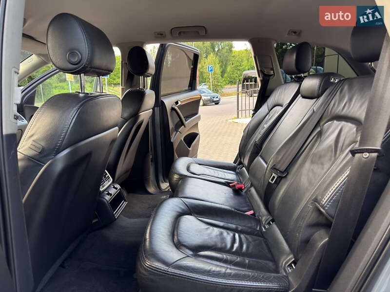 Позашляховик / Кросовер Audi Q7 2006 в Рівному
