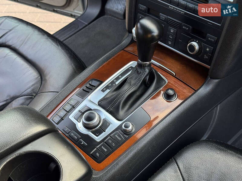 Позашляховик / Кросовер Audi Q7 2006 в Рівному