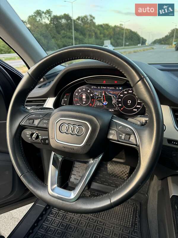 Позашляховик / Кросовер Audi Q7 2019 в Києві