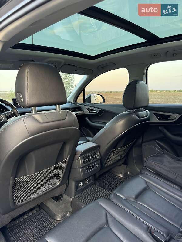 Позашляховик / Кросовер Audi Q7 2019 в Києві