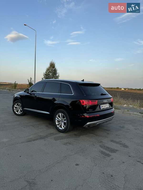 Позашляховик / Кросовер Audi Q7 2019 в Києві