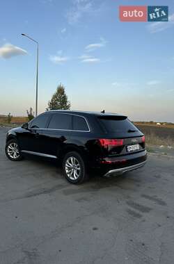 Внедорожник / Кроссовер Audi Q7 2019 в 