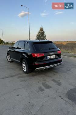 Внедорожник / Кроссовер Audi Q7 2019 в 