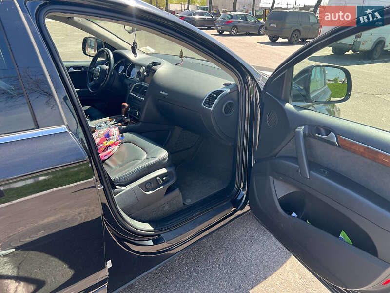 Внедорожник / Кроссовер Audi Q7 2007 в Ровно