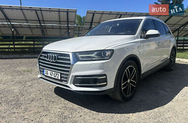 Позашляховик / Кросовер Audi Q7 2015 в 