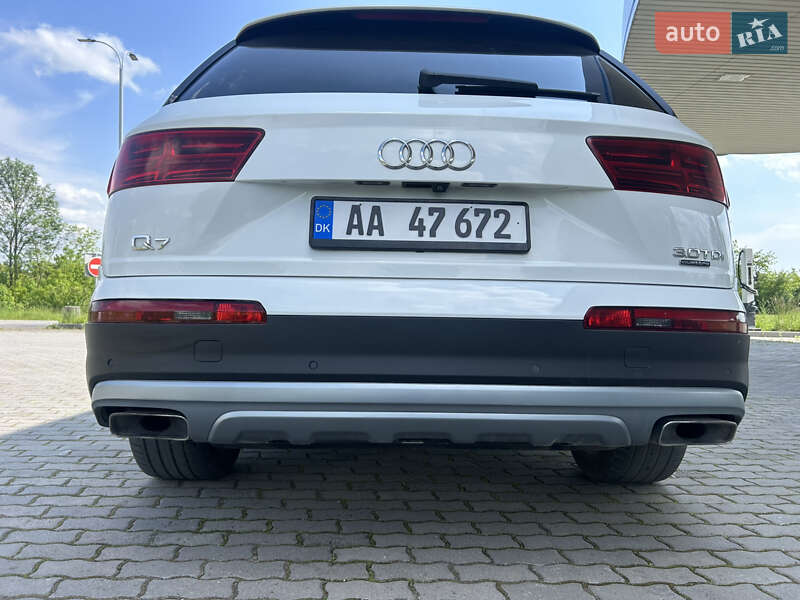 Внедорожник / Кроссовер Audi Q7 2015 в Подгайцах