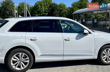 Внедорожник / Кроссовер Audi Q7 2019 в 