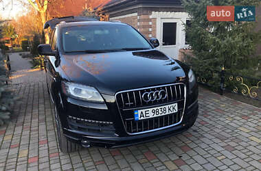 Внедорожник / Кроссовер Audi Q7 2014 в Кривом Роге