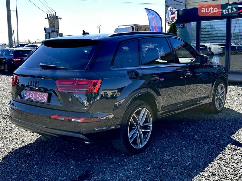 Внедорожник / Кроссовер Audi Q7 2017 в Луцке