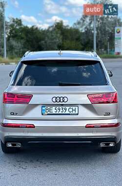 Внедорожник / Кроссовер Audi Q7 2018 в 