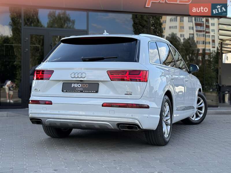 Внедорожник / Кроссовер Audi Q7 2016 в Киеве