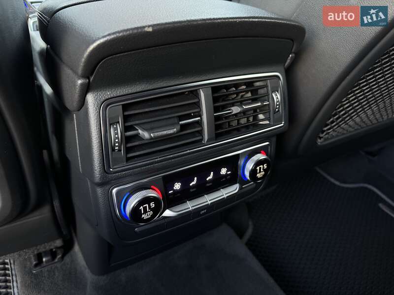 Внедорожник / Кроссовер Audi Q7 2016 в Киеве