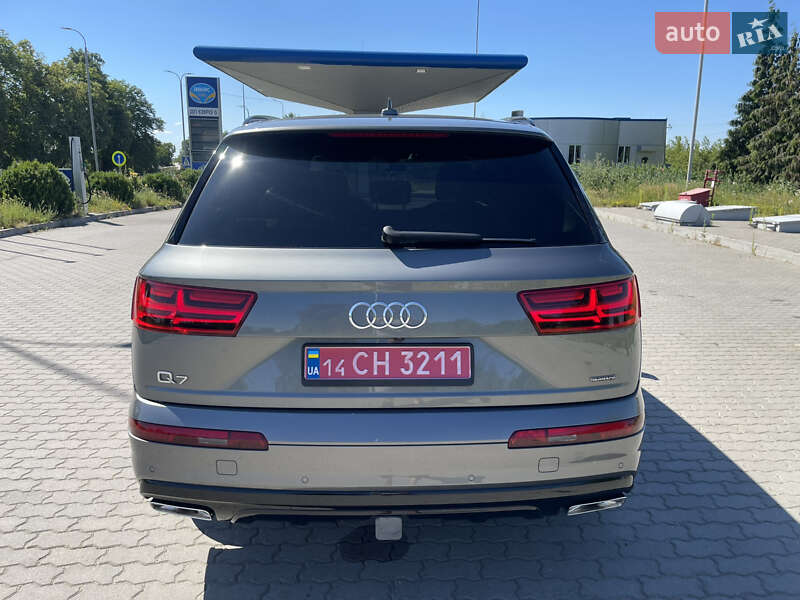 Внедорожник / Кроссовер Audi Q7 2018 в Виннице