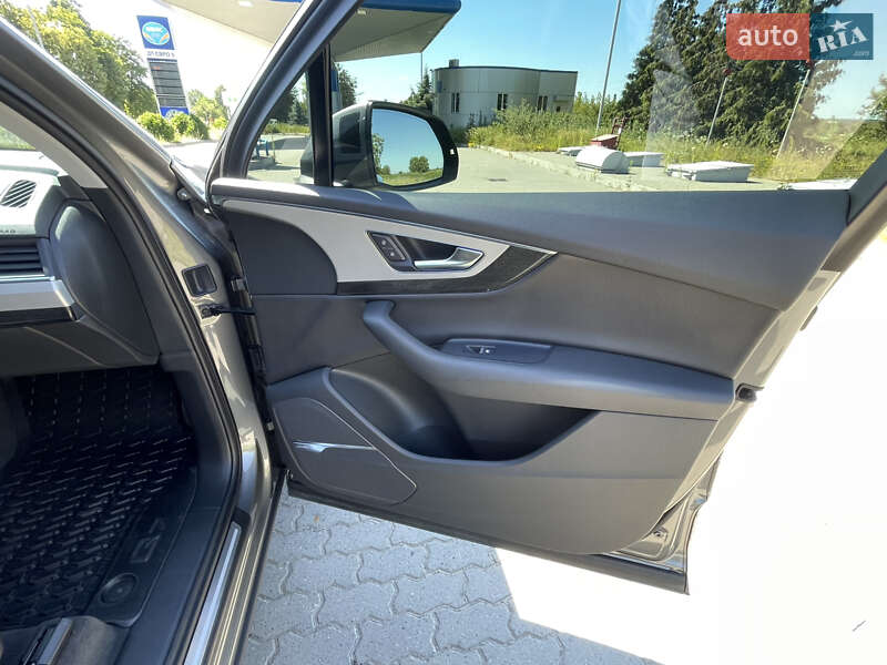 Внедорожник / Кроссовер Audi Q7 2018 в Виннице