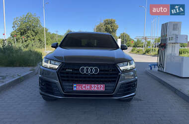 Внедорожник / Кроссовер Audi Q7 2018 в 