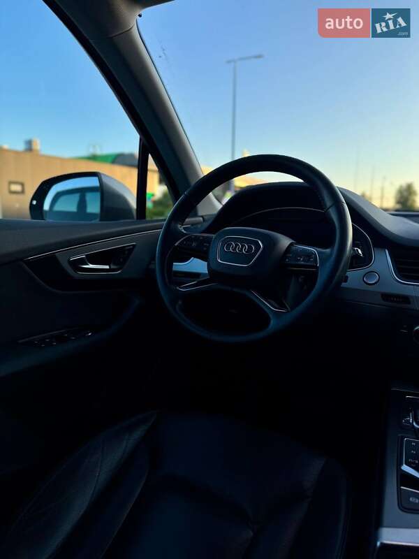 Позашляховик / Кросовер Audi Q7 2016 в Тернополі