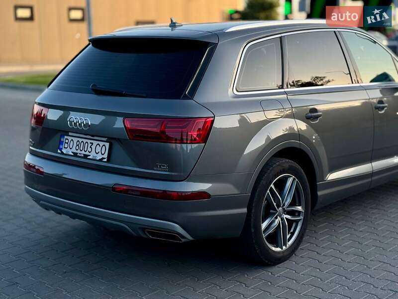 Позашляховик / Кросовер Audi Q7 2016 в Тернополі
