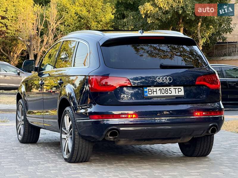 Внедорожник / Кроссовер Audi Q7 2012 в Одессе