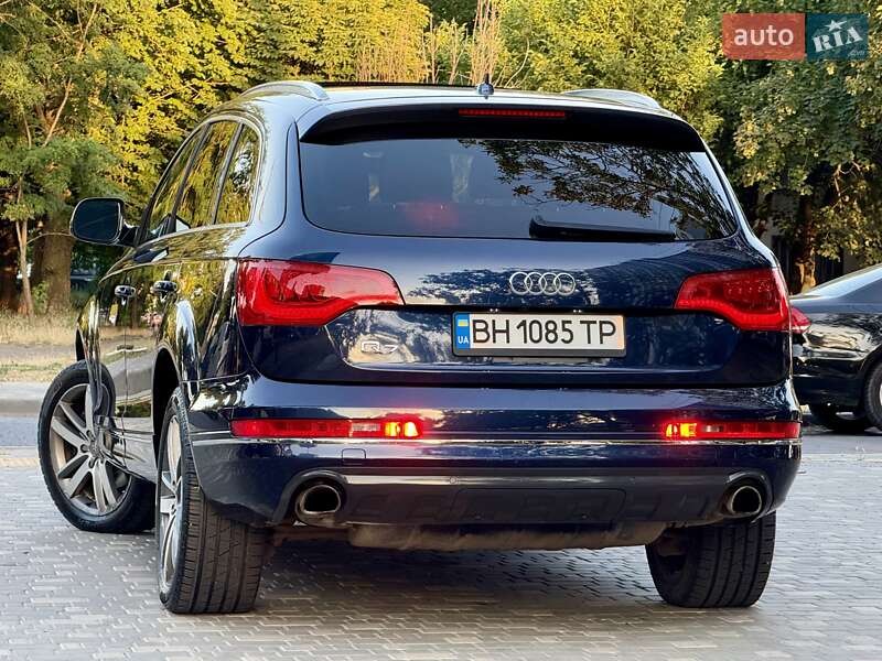 Внедорожник / Кроссовер Audi Q7 2012 в Одессе