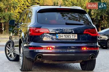 Позашляховик / Кросовер Audi Q7 2012 в 